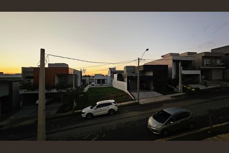 Casa de condomínio à venda com 130m², 3 quartos e 4 vagas