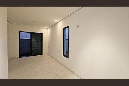 Casa de condomínio à venda com 130m², 3 quartos e 4 vagas