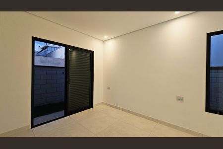 Casa de condomínio à venda com 130m², 3 quartos e 4 vagas