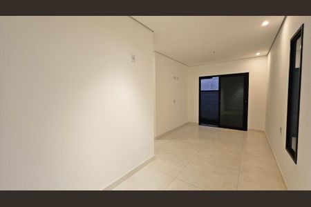 Casa de condomínio à venda com 130m², 3 quartos e 4 vagas