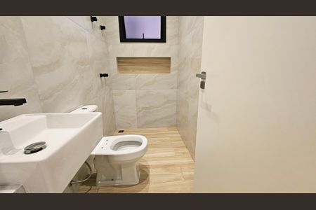 Casa de condomínio à venda com 130m², 3 quartos e 4 vagas