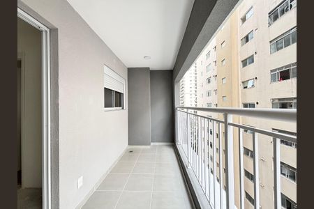 Apartamento para alugar com 42m², 2 quartos e sem vaga Apartamento para alugar com 42m², 2 quartos e sem vagaVaranda