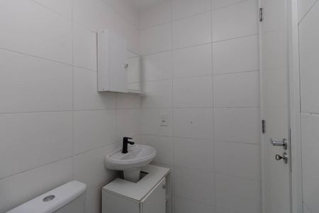 Banheiro de apartamento para alugar com 1 quarto, 29m² em Vila Guilherme, São Paulo