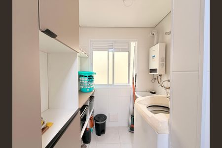Apartamento à venda com 64m², 2 quartos e 1 vagaÁrea de Serviço