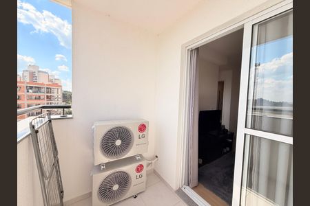 Apartamento à venda com 64m², 2 quartos e 1 vagaSacada da Sala