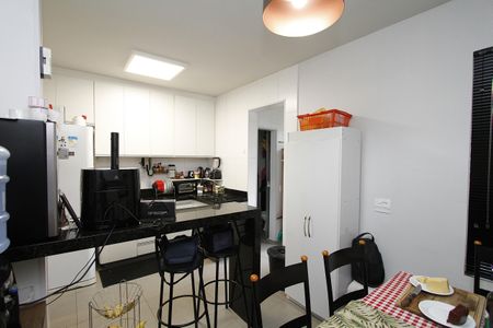Apartamento à venda com 109m², 3 quartos e 2 vagasCozinha