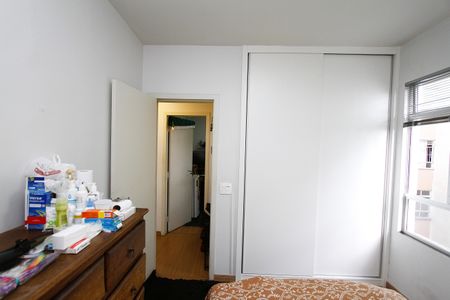 Apartamento à venda com 109m², 3 quartos e 2 vagasQuarto 2