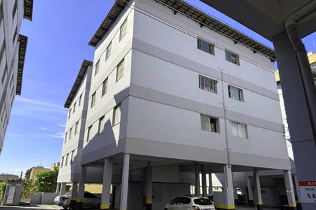 Apartamento para alugar com 56m², 3 quartos e 1 vagaVista Interna do bloco 
