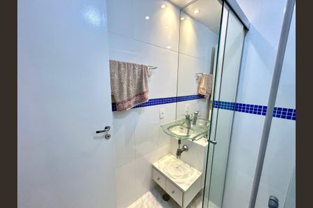 Apartamento à venda com 58m², 3 quartos e 1 vagaBanheiro 1