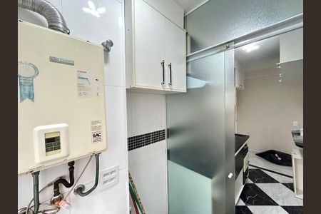 Apartamento à venda com 58m², 3 quartos e 1 vagaÁrea de Serviço