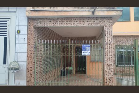 Casa para alugar com 90m², 2 quartos e 1 vaga Casa para alugar com 90m², 2 quartos e 1 vagaFachada