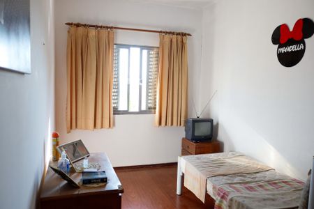 Casa à venda com 157m², 5 quartos e 2 vagasQuarto 3