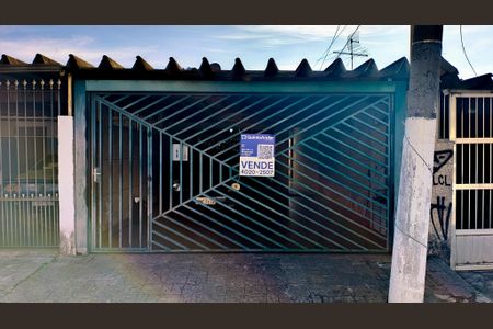 Casa à venda com 157m², 5 quartos e 2 vagasFachada