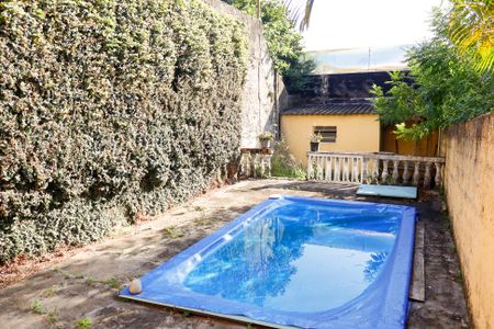 Casa à venda com 157m², 5 quartos e 2 vagasPiscina