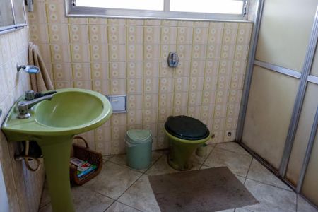 Casa à venda com 157m², 5 quartos e 2 vagasBanheiro