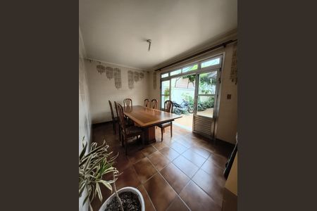 Casa para alugar com 265m², 3 quartos e 3 vagas Casa para alugar com 265m², 3 quartos e 3 vagasSala de Jantar