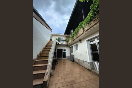Casa para alugar com 265m², 3 quartos e 3 vagas Casa para alugar com 265m², 3 quartos e 3 vagasÁrea externa