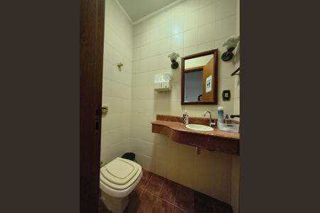 Casa para alugar com 265m², 3 quartos e 3 vagas Casa para alugar com 265m², 3 quartos e 3 vagasBanheiro