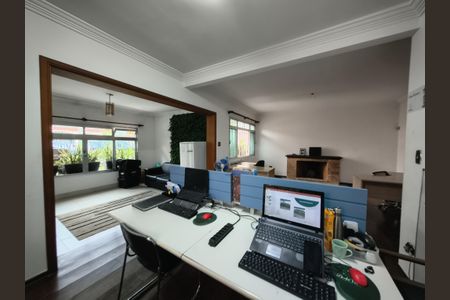 Sala de casa à venda com 3 quartos, 265m² em Vila Cordeiro, São Paulo