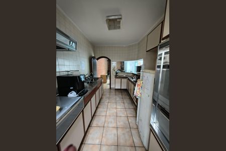 Casa para alugar com 265m², 3 quartos e 3 vagas Casa para alugar com 265m², 3 quartos e 3 vagasCozinha