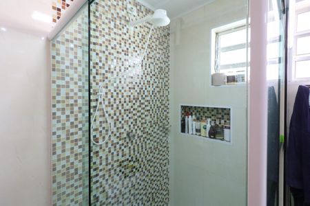 Casa à venda com 215m², 3 quartos e 2 vagasBanheiro