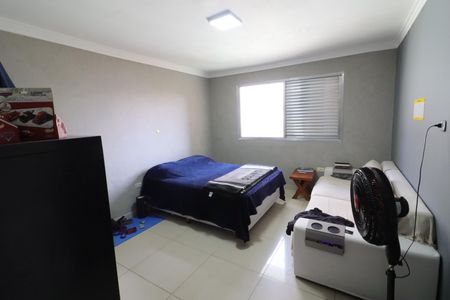 Casa à venda com 215m², 3 quartos e 2 vagasQuarto 3