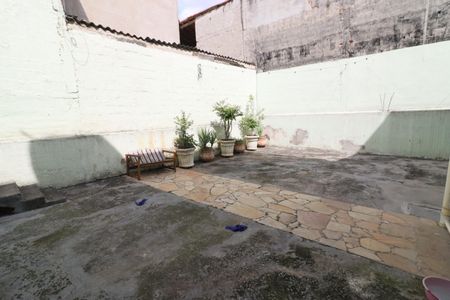 Casa à venda com 215m², 3 quartos e 2 vagasQuintal
