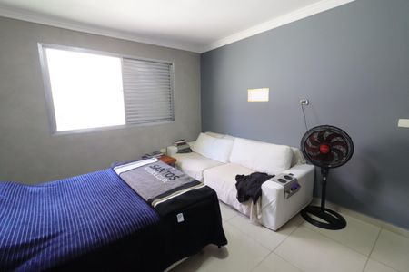 Casa à venda com 215m², 3 quartos e 2 vagasQuarto 3