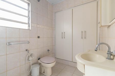 Casa para alugar com 400m², 2 quartos e 4 vagasBanheiro