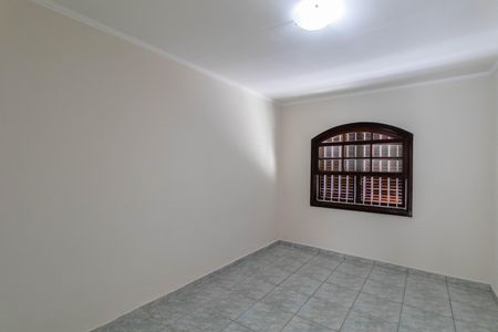 Quarto 1 de casa à venda com 2 quartos, 400m² em Vila Ré, São Paulo
