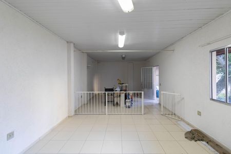 Casa para alugar com 400m², 2 quartos e 4 vagasSalão