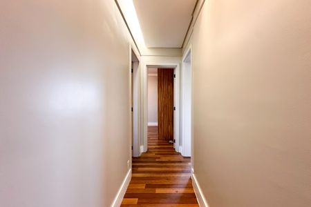 Apartamento para alugar com 158m², 3 quartos e 3 vagas Apartamento para alugar com 158m², 3 quartos e 3 vagasAcesso aos Quartos