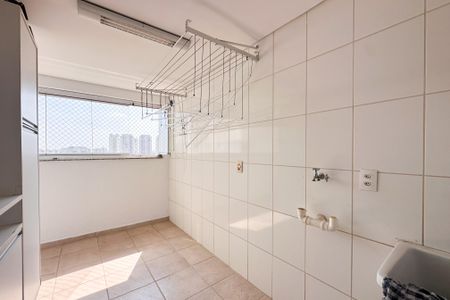 Apartamento para alugar com 158m², 3 quartos e 3 vagas Apartamento para alugar com 158m², 3 quartos e 3 vagasÁrea de Serviço