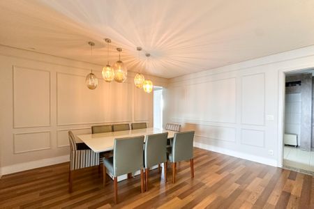 Apartamento para alugar com 158m², 3 quartos e 3 vagas Apartamento para alugar com 158m², 3 quartos e 3 vagasSala de Jantar