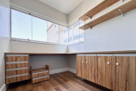 Apartamento para alugar com 158m², 3 quartos e 3 vagas Apartamento para alugar com 158m², 3 quartos e 3 vagasVaranda da Suíte 3