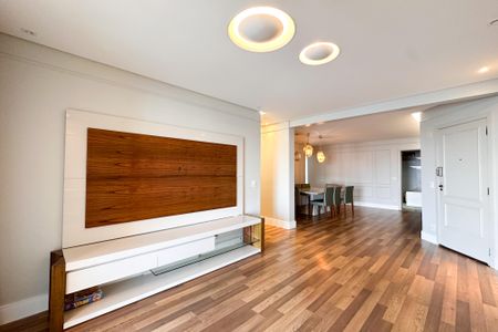 Apartamento para alugar com 158m², 3 quartos e 3 vagas Apartamento para alugar com 158m², 3 quartos e 3 vagasSala