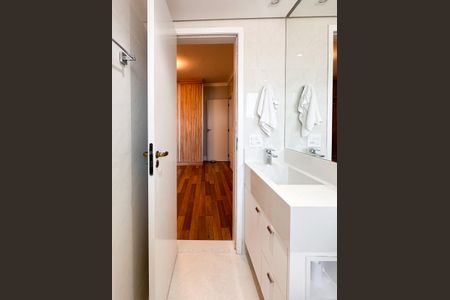 Apartamento para alugar com 158m², 3 quartos e 3 vagas Apartamento para alugar com 158m², 3 quartos e 3 vagasBanheiro da Suíte 3