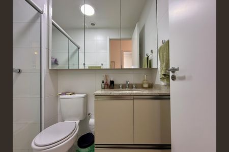 Apartamento à venda com 64m², 2 quartos e 1 vagaBanheiro Social 