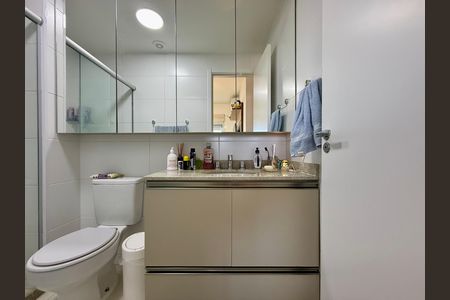 Apartamento à venda com 64m², 2 quartos e 1 vagaBanheiro Suíte 