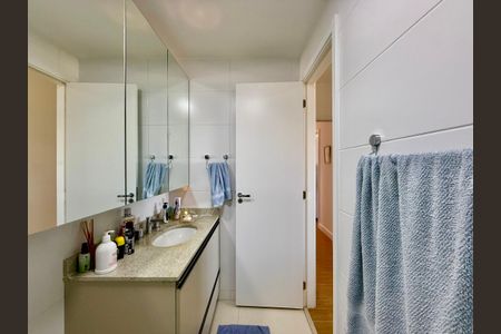 Apartamento à venda com 64m², 2 quartos e 1 vagaBanheiro Suíte 