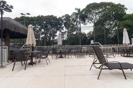 Apartamento para alugar com 112m², 1 quarto e 2 vagas Apartamento para alugar com 112m², 1 quarto e 2 vagasÁrea comum - Piscina