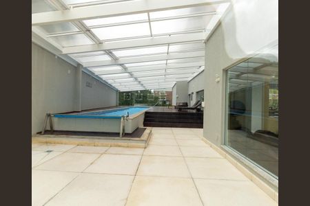 Apartamento para alugar com 112m², 1 quarto e 2 vagas Apartamento para alugar com 112m², 1 quarto e 2 vagasÁrea comum - Piscina