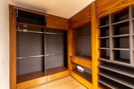 Apartamento para alugar com 112m², 1 quarto e 2 vagas Apartamento para alugar com 112m², 1 quarto e 2 vagasCloset da suíte