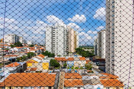 Apartamento à venda com 104m², 2 quartos e 2 vagasVaranda