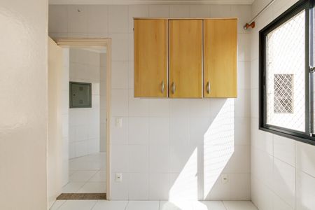 Apartamento à venda com 104m², 2 quartos e 2 vagasQuarto de serviço