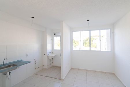 Sala de apartamento para alugar com 2 quartos, 39m² em Campo Grande, Rio de Janeiro