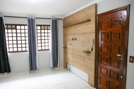 Sala de casa à venda com 2 quartos, 180m² em Butantã, São Paulo