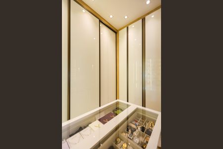 Apartamento à venda com 80m², 1 quarto e 1 vagaQuarto