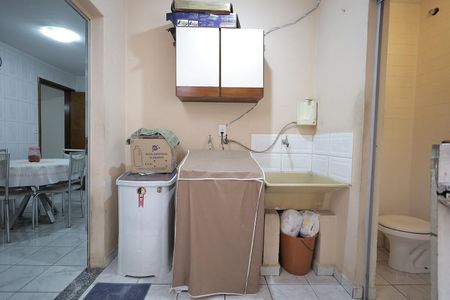 Casa à venda com 173m², 3 quartos e 2 vagasÁrea de Serviço