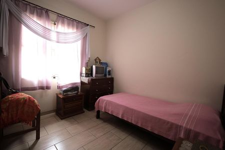 Casa à venda com 173m², 3 quartos e 2 vagasQuarto 2